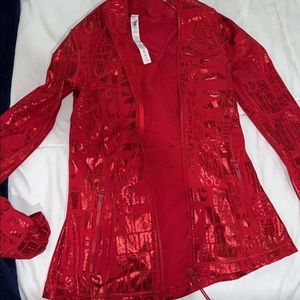 size 4 lulu jacket. lulu doesn’t sell anymore. perf condition worn once